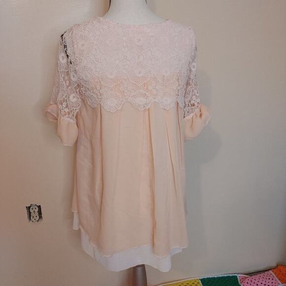 Simply Couture Pale Pink Blouse Size Medium M Lace Crocket Short Sleeve Sheer - Picture 12 of 15